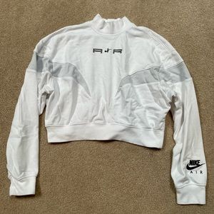 Nike Cropped crew neck sweatshirt